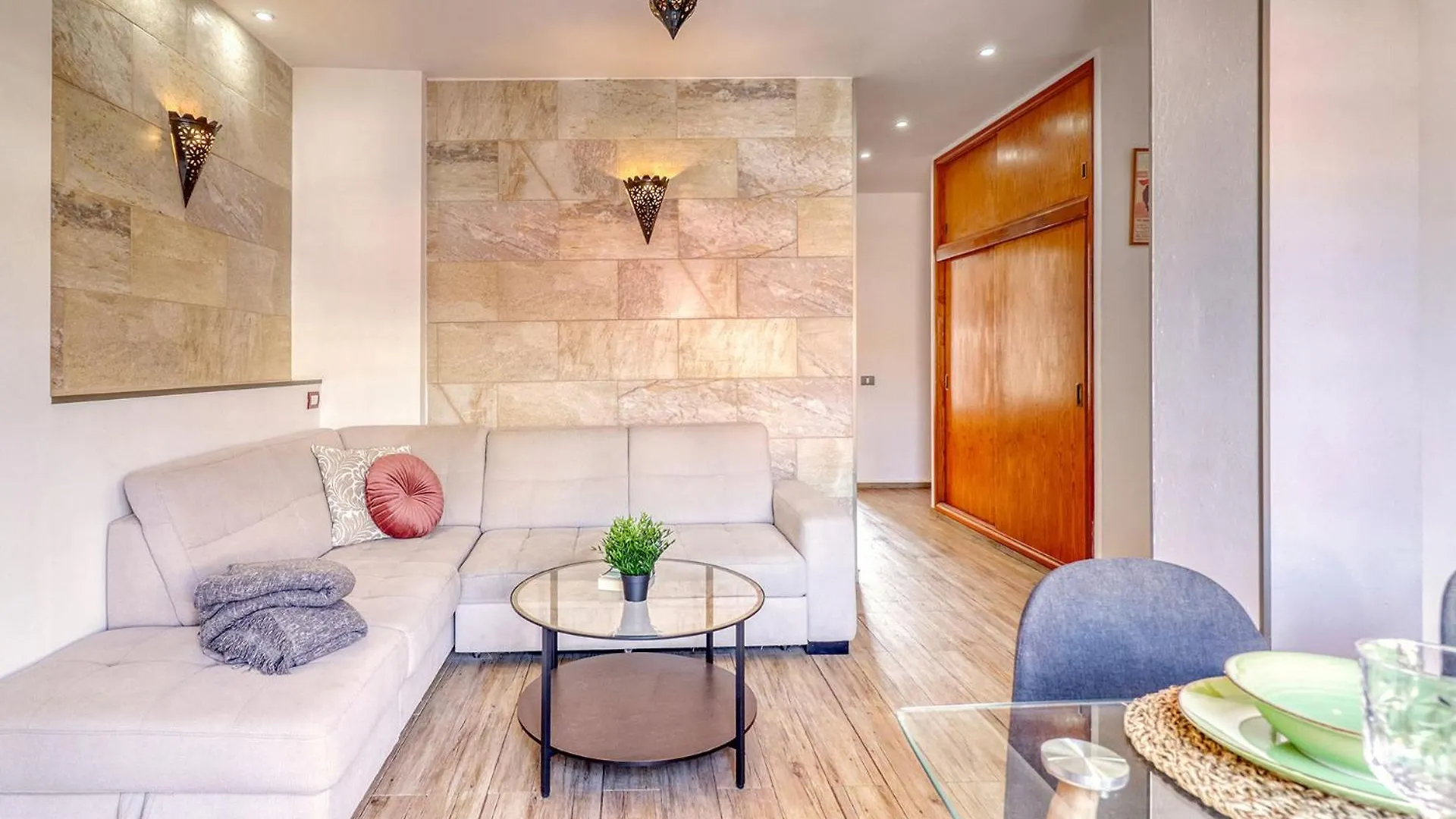 Cozy Retreat With Ocean Views, Private Terrace & Ensuite Los Realejos 0*,